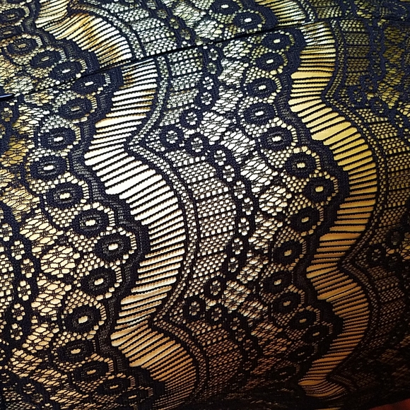 Handmade lace skirt - Picture 6 of 6